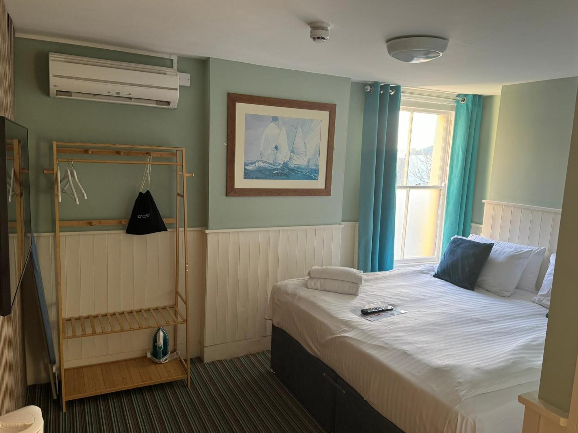 Hotel The Clarendon Deal