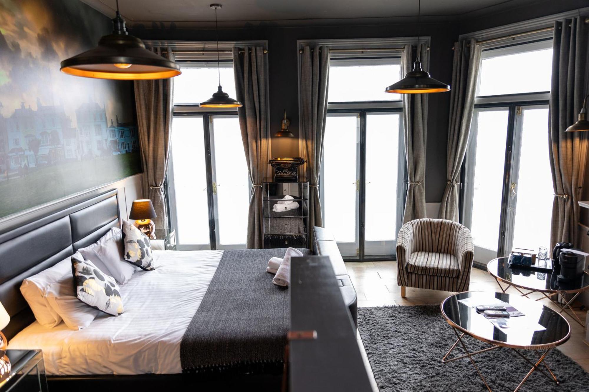 The Clarendon Hotel 3*