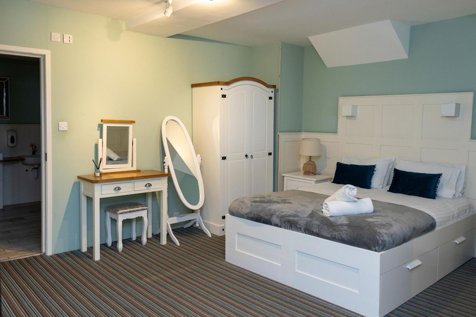 The Clarendon 3* Deal