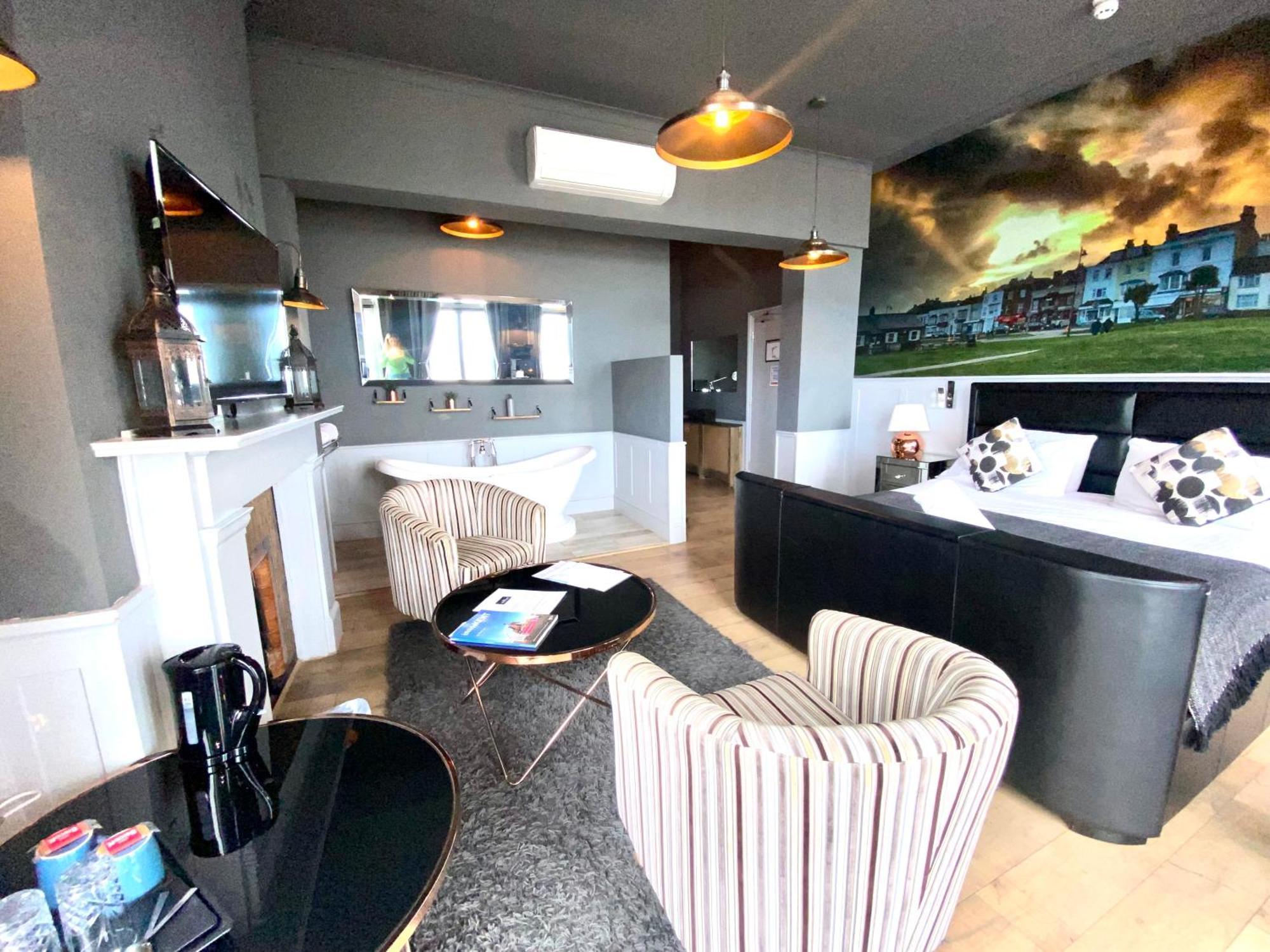 The Clarendon Hotel
